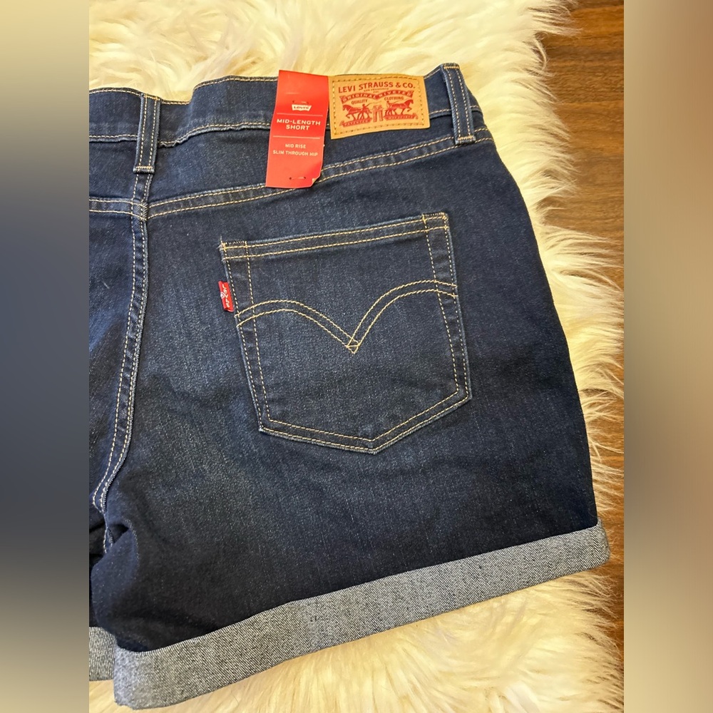NWT LEVI’S Mid-Length Dark Wash Jean Shorts - Picture 5 of 14